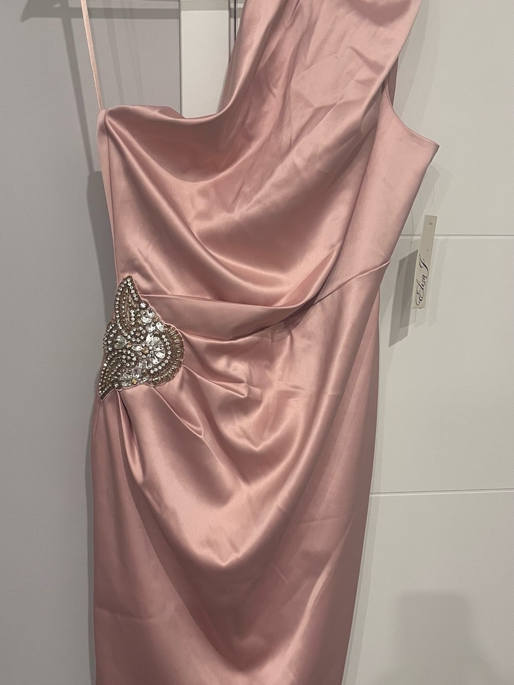 Elegant Satin One-Shoulder Pink Dress with Embellished Waist